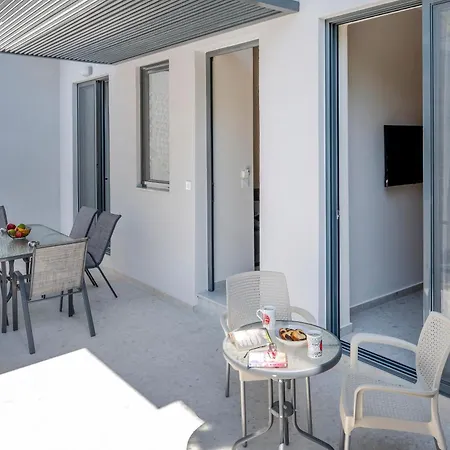 Apartment 2 Bedroom Koshomes1